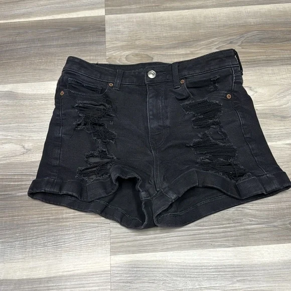 🇺🇸 American Eagle Black Distressed Denim mom Shorts size 4 - Picture 3 of 9